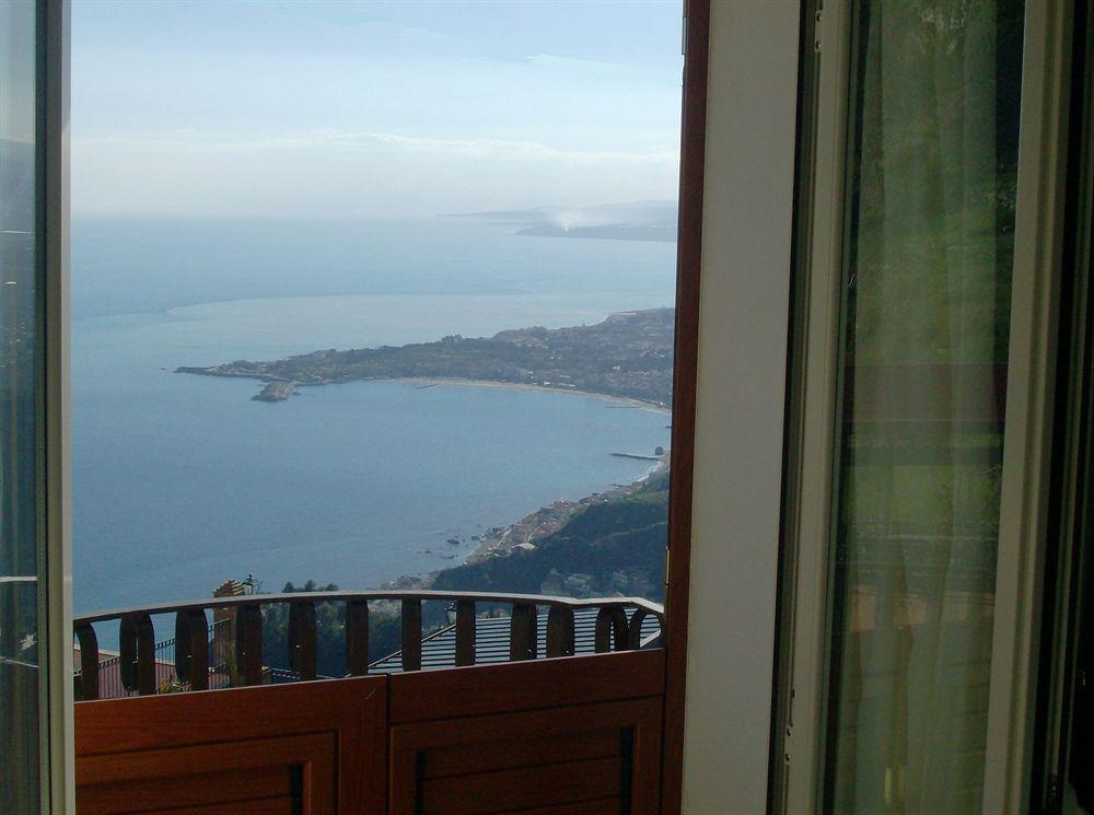B&B U Palmentu Taormina Eksteriør bilde
