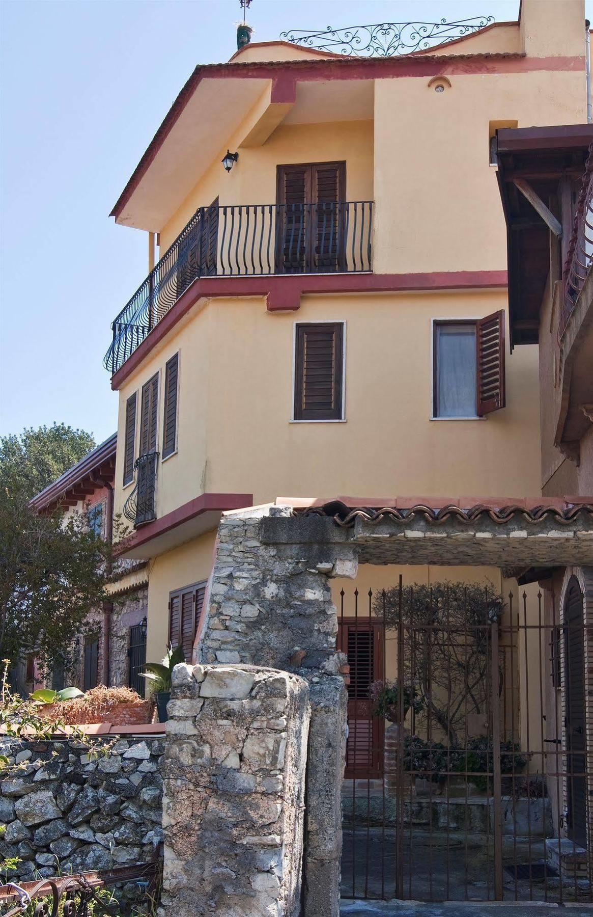 B&B U Palmentu Taormina Eksteriør bilde